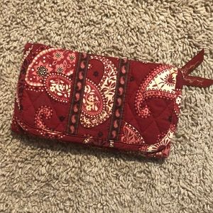 RARE Vera Bradley Clutch- Mesa Red Retired Pattern